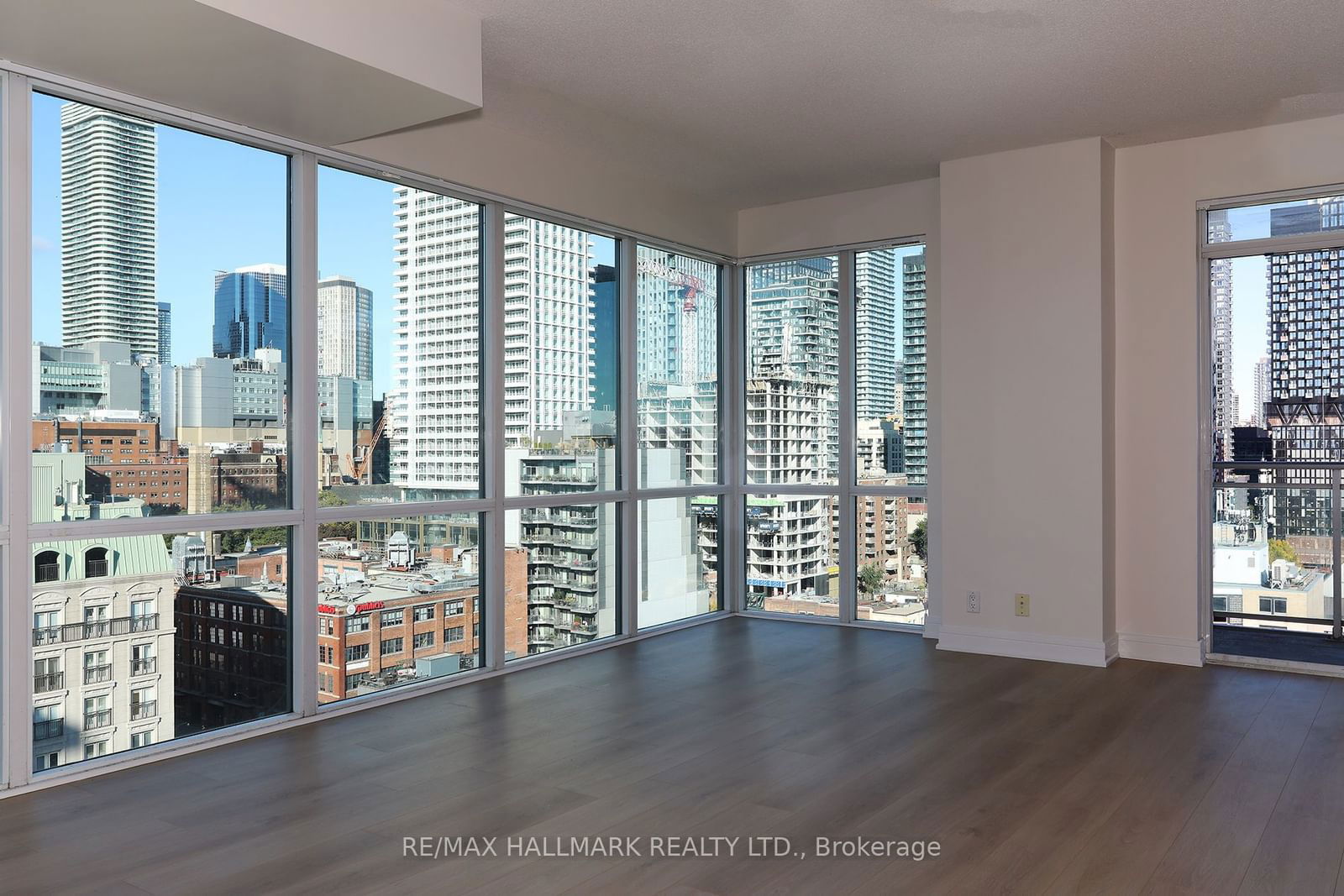 116 George St, unit 1405 for rent