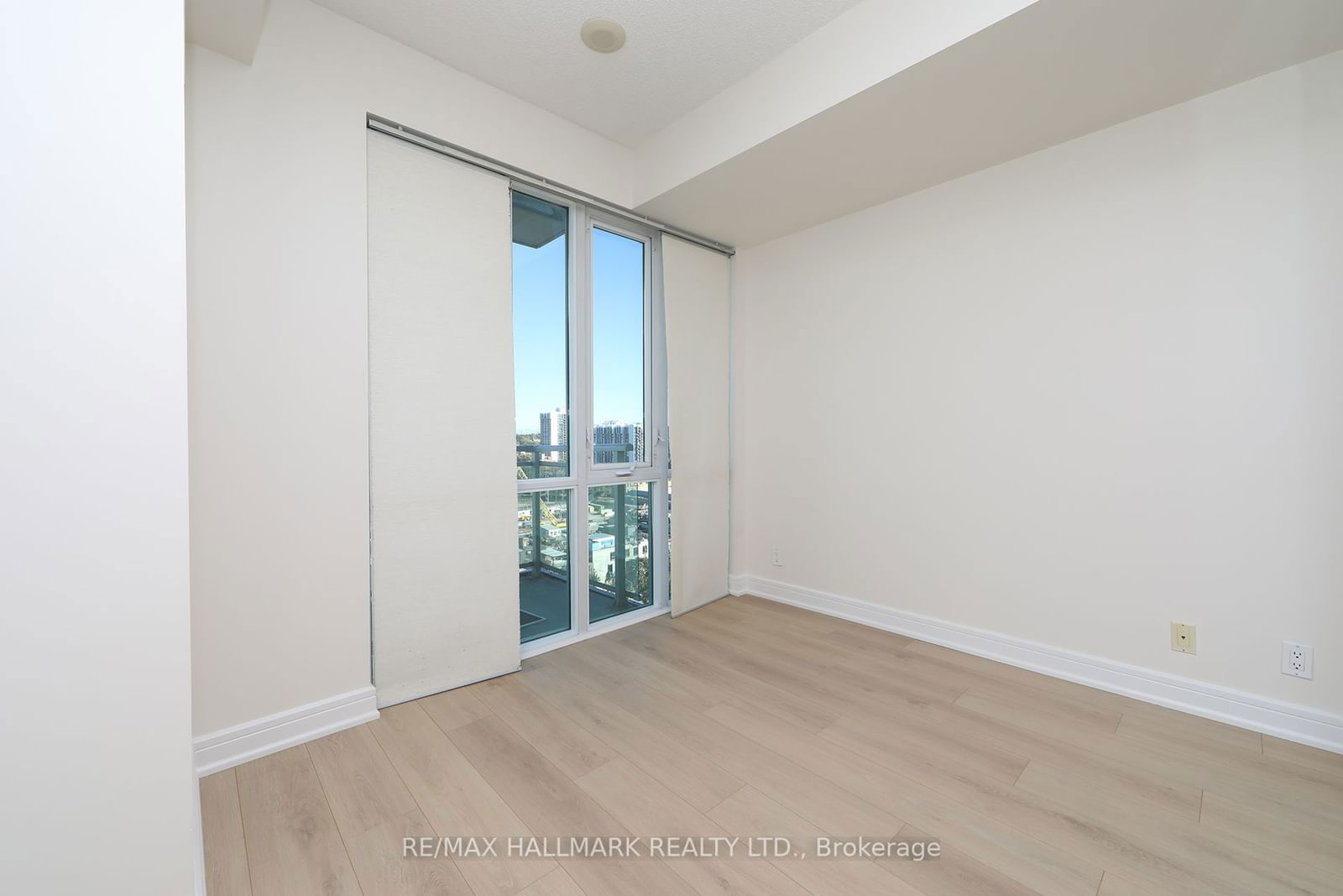 116 George St, unit 1405 for rent