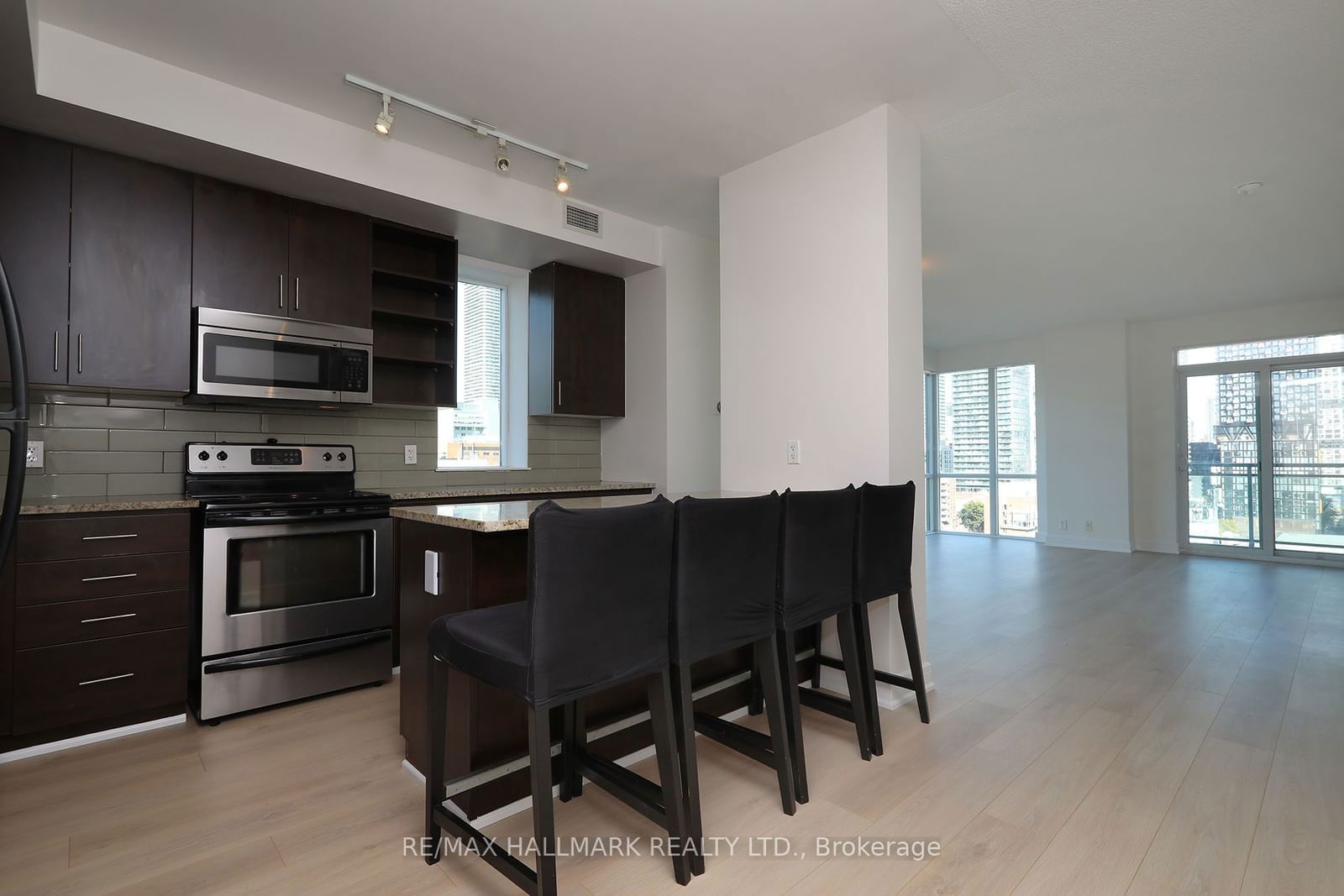 116 George St, unit 1405 for rent