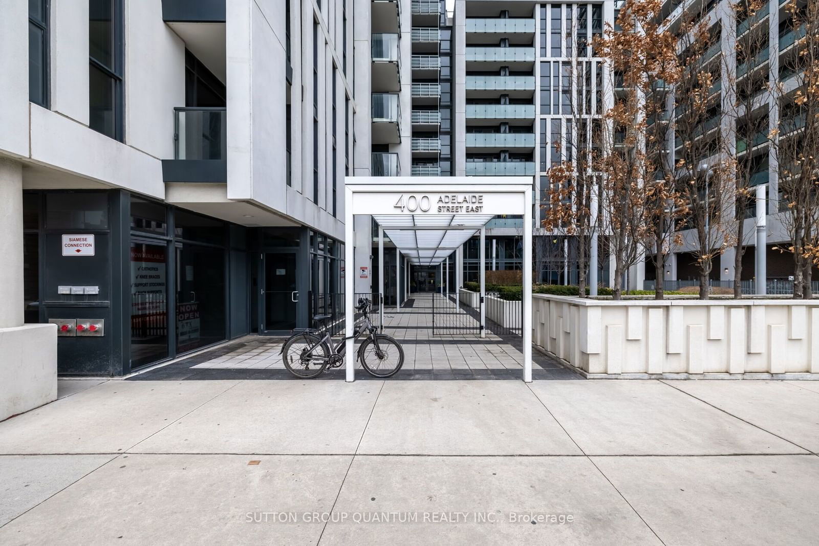 400 Adelaide St E, unit LPH03 for sale