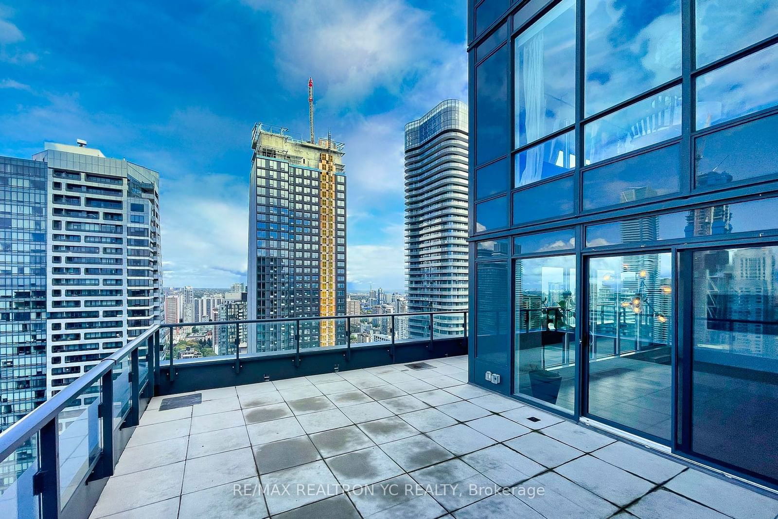 955 Bay St, unit 3907 for sale