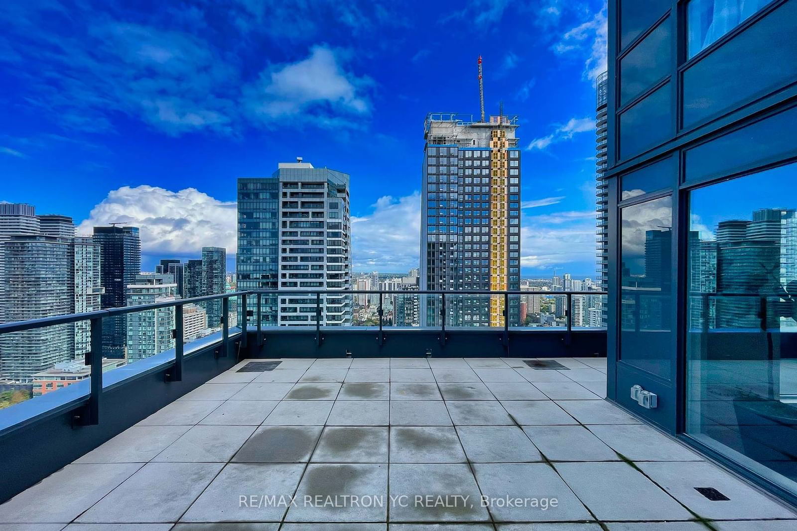 955 Bay St, unit 3907 for sale