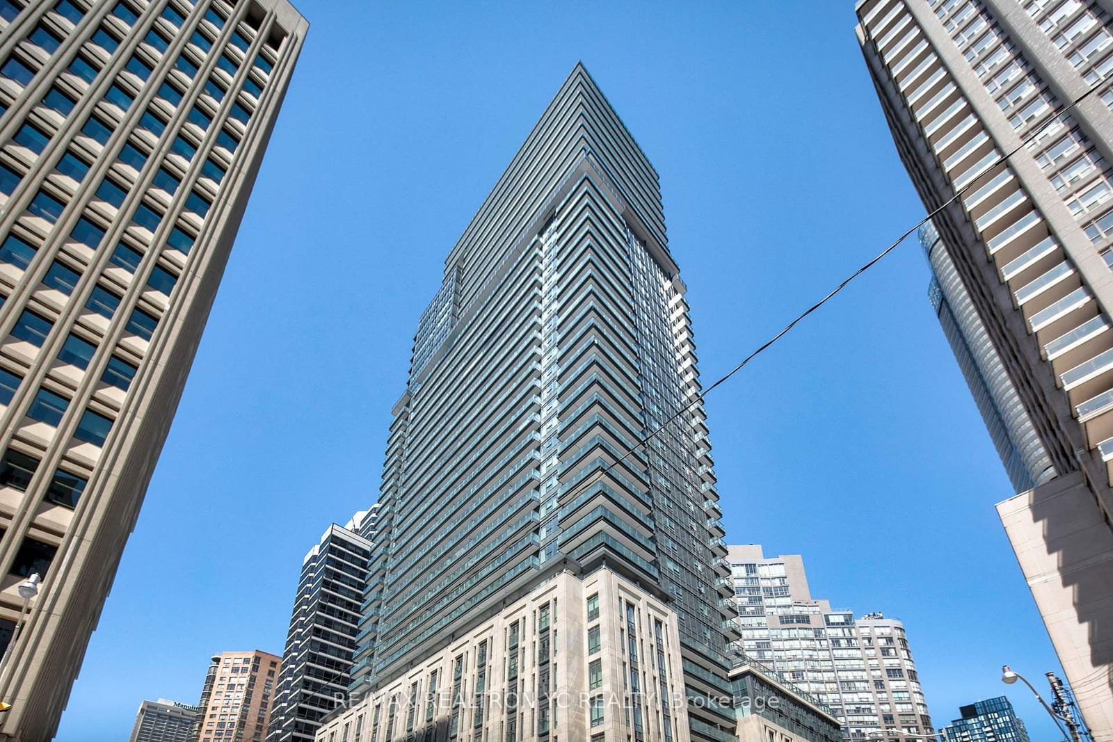 955 Bay St, unit 3907 for sale