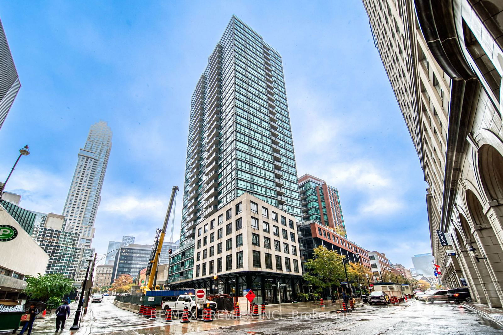 1 Scott St, unit 1404 for sale