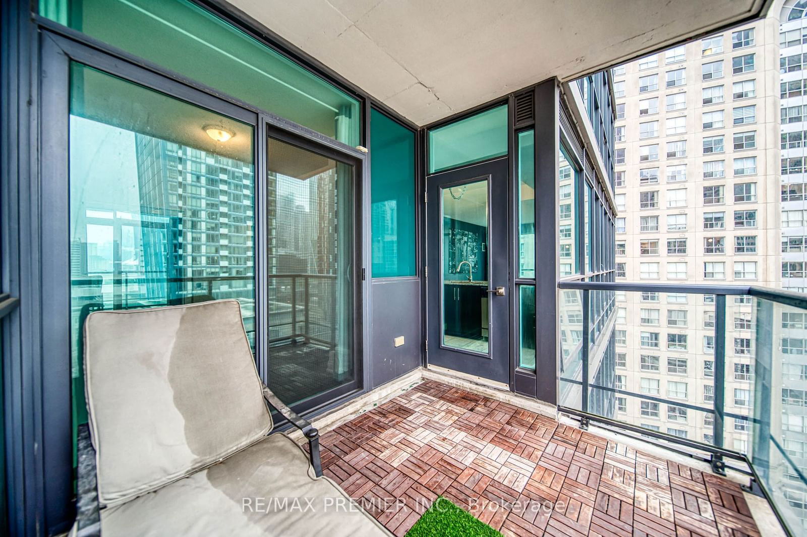 1 Scott St, unit 1404 for sale