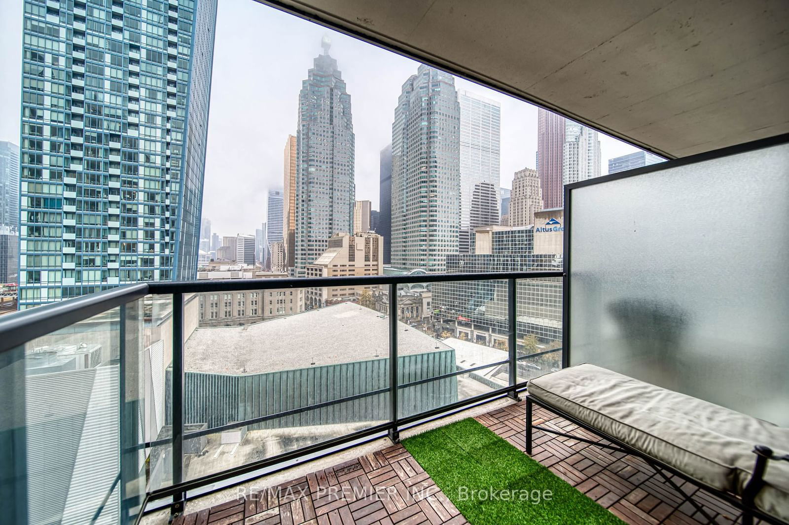 1 Scott St, unit 1404 for sale