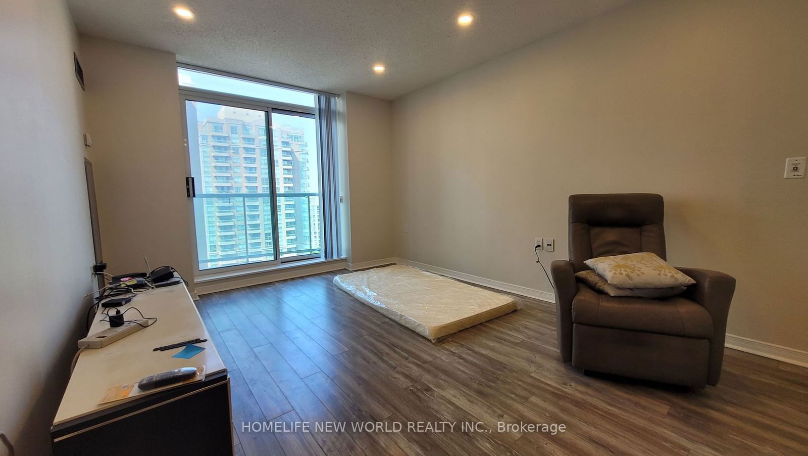 28 Olive Ave, unit PH10 for rent