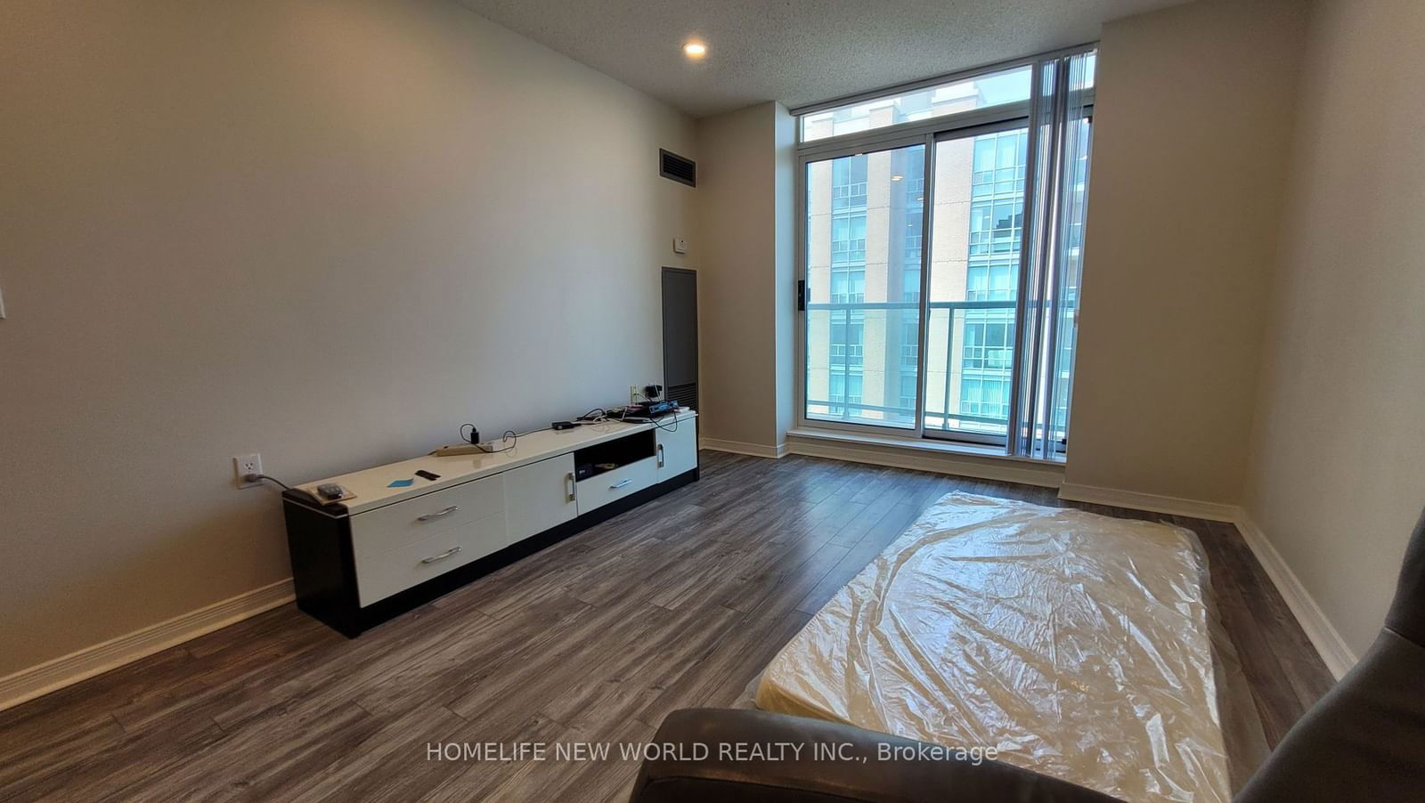 28 Olive Ave, unit PH10 for rent