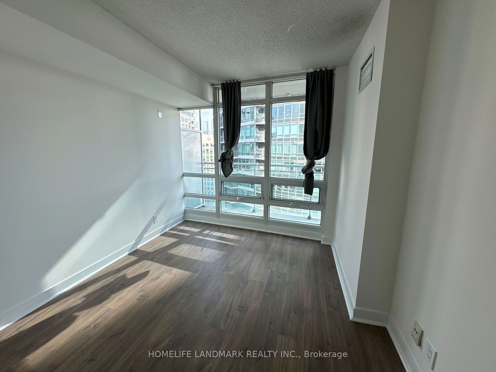 381 Front St W, unit 1807 for sale