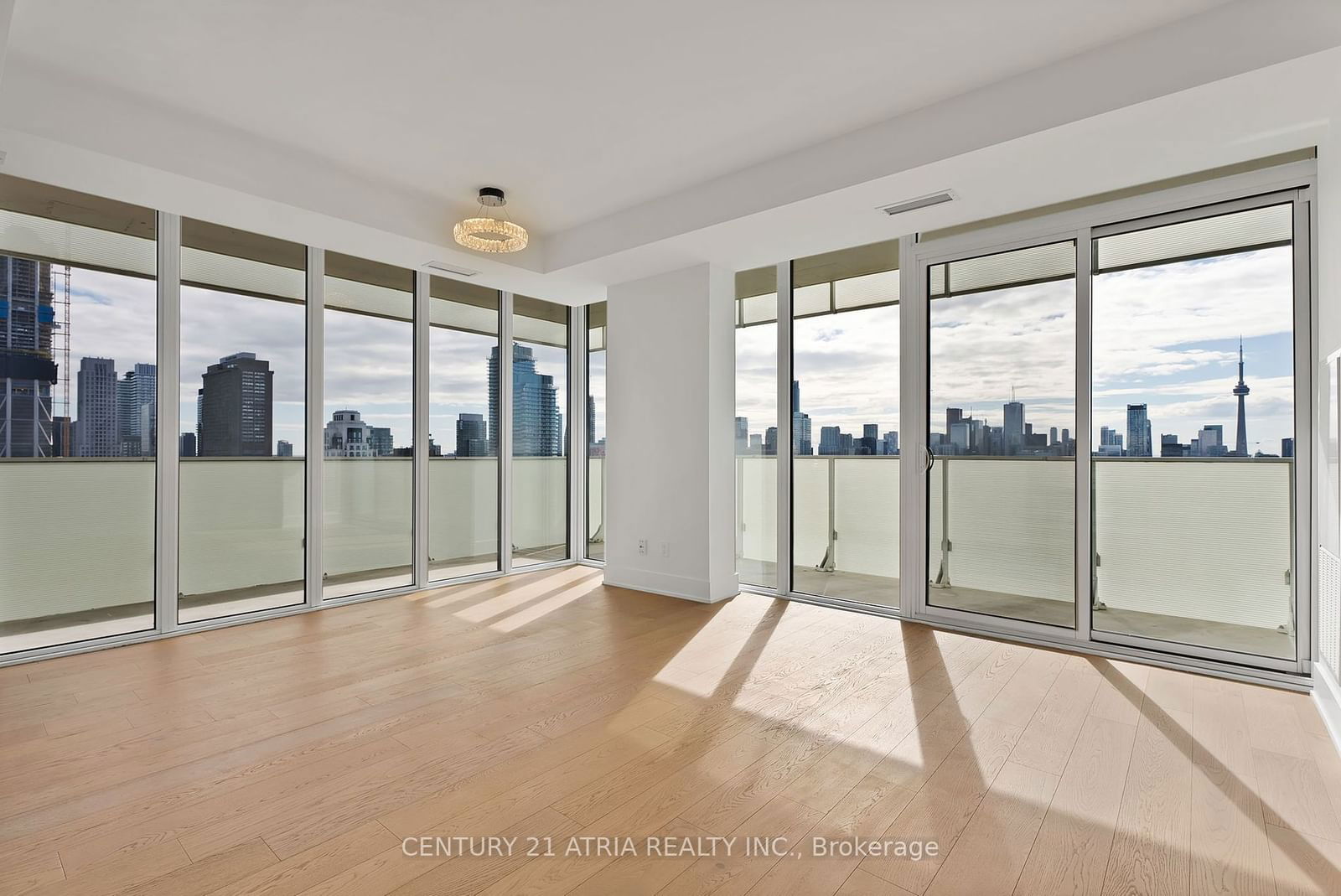 200 Bloor St W, unit 3002 for sale