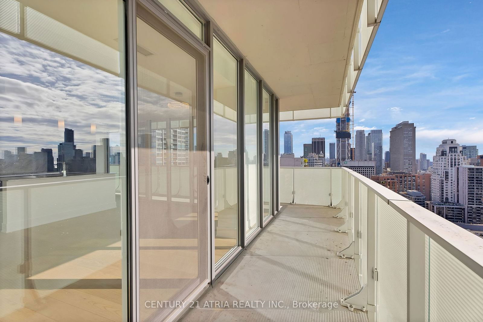 200 Bloor St W, unit 3002 for sale