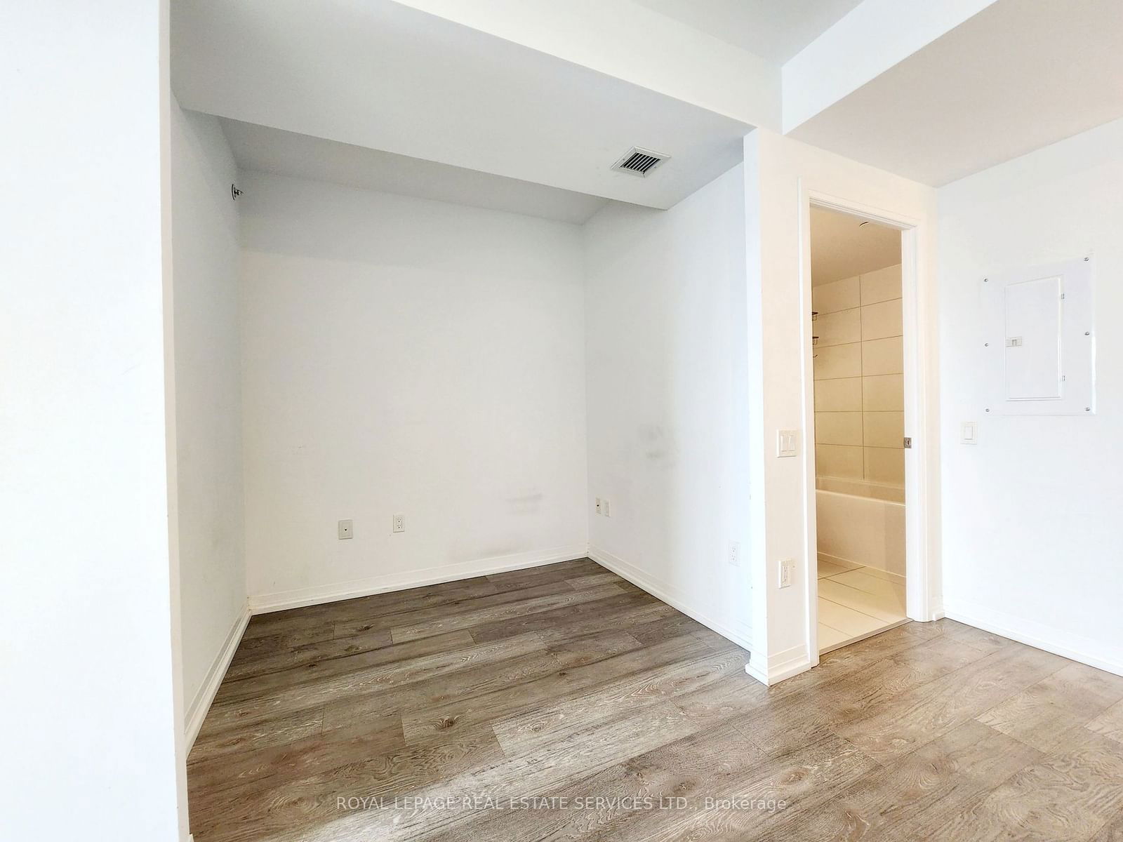 251 Jarvis St, unit 2315 for rent