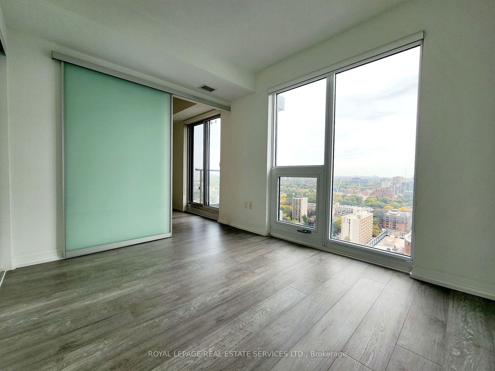 251 Jarvis St, unit 2315 for rent