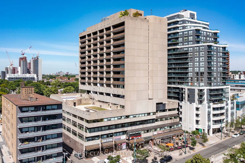 720 Spadina Ave, unit 1504 for rent