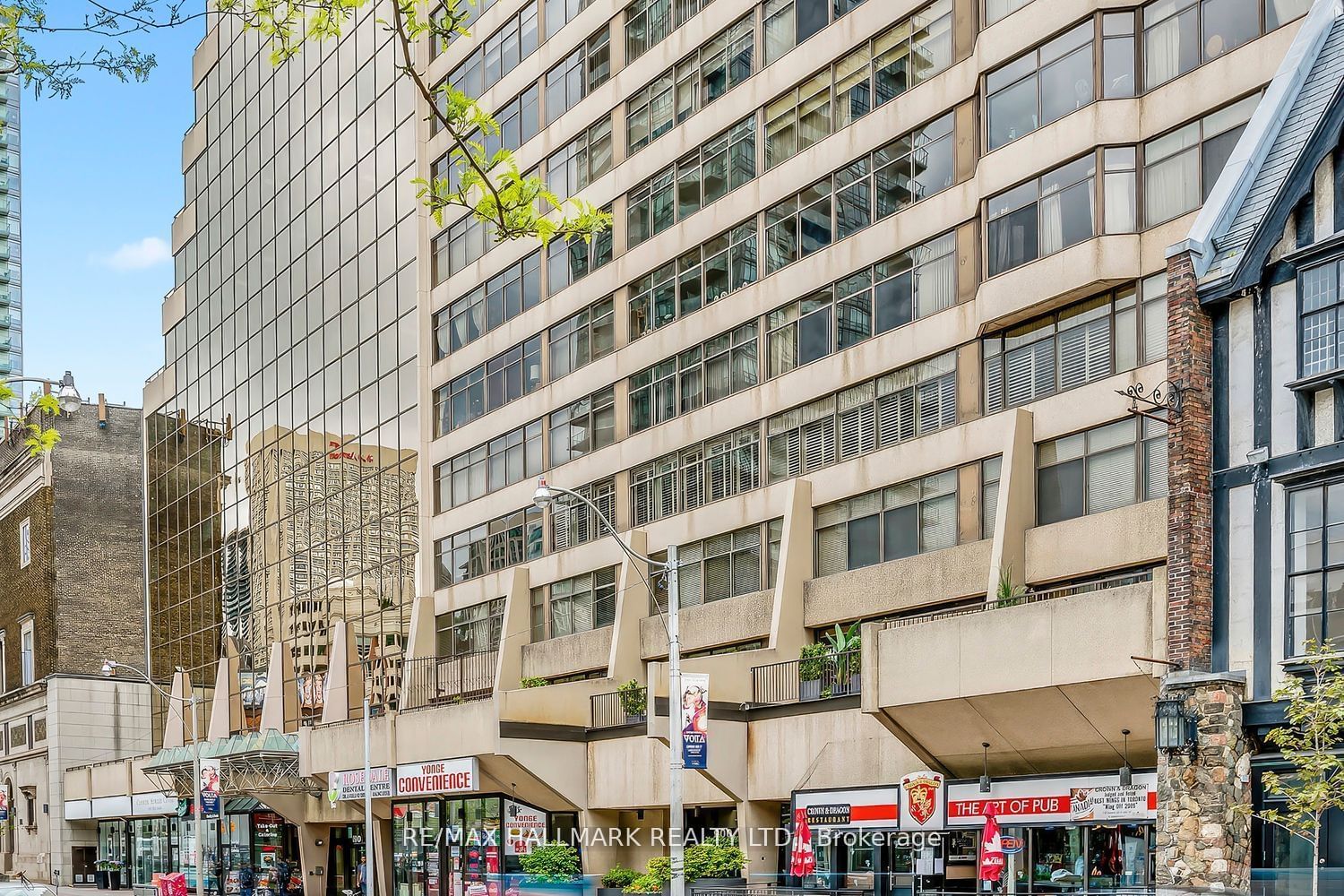 Residences of 900 Yonge, Downtown, Toronto