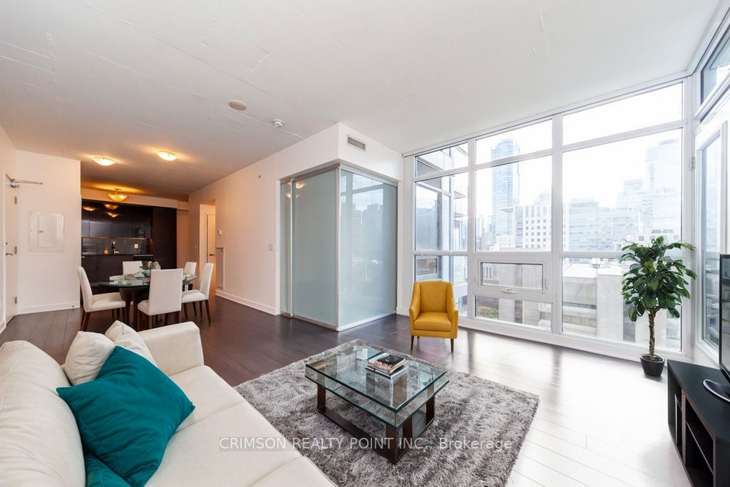 210 Simcoe St, unit 1614 for sale