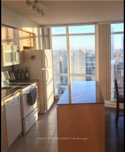 397 Front St W, unit 3009 for sale