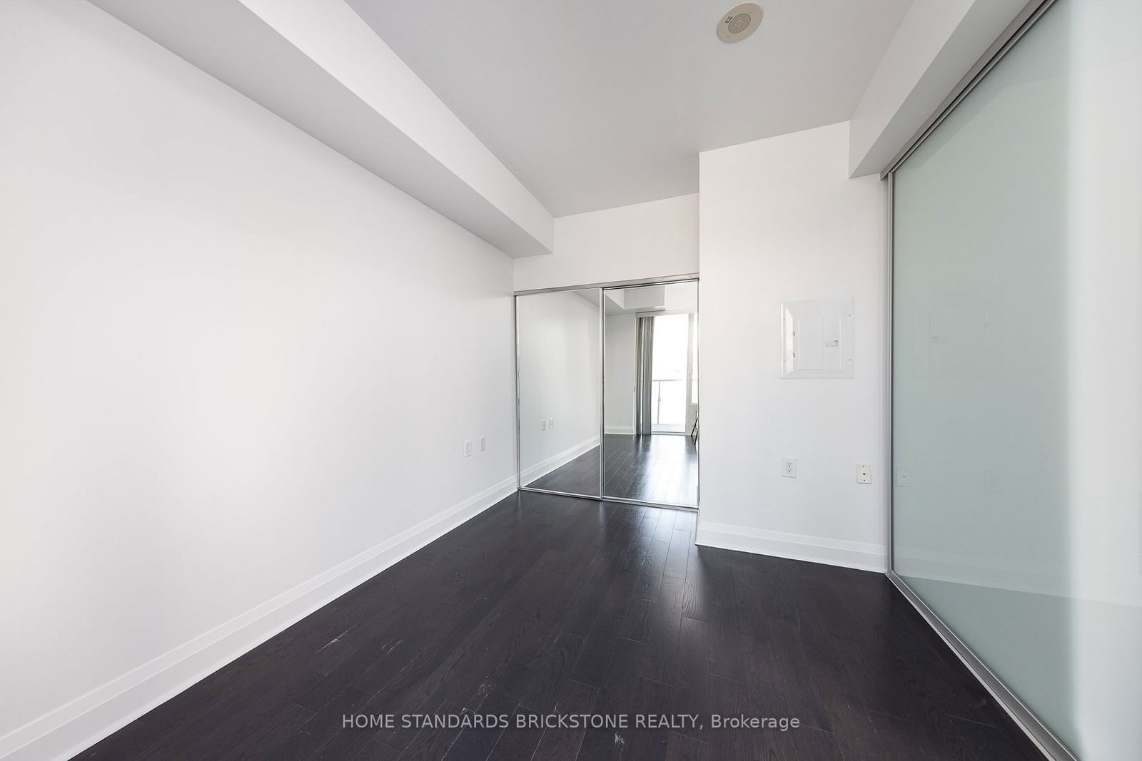 65 St Mary St, unit 1711 for rent