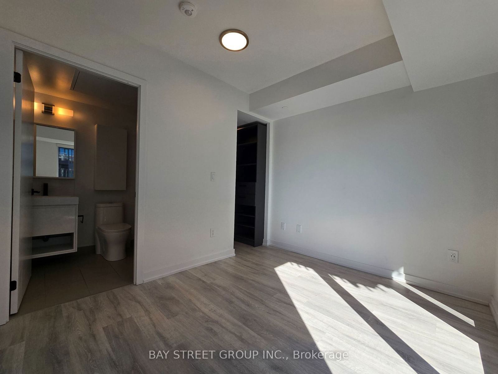 2 Augusta Ave, unit 1304 for rent