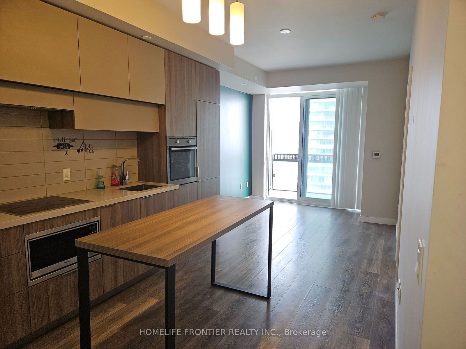 8 Eglinton Ave E, unit 4001 for rent