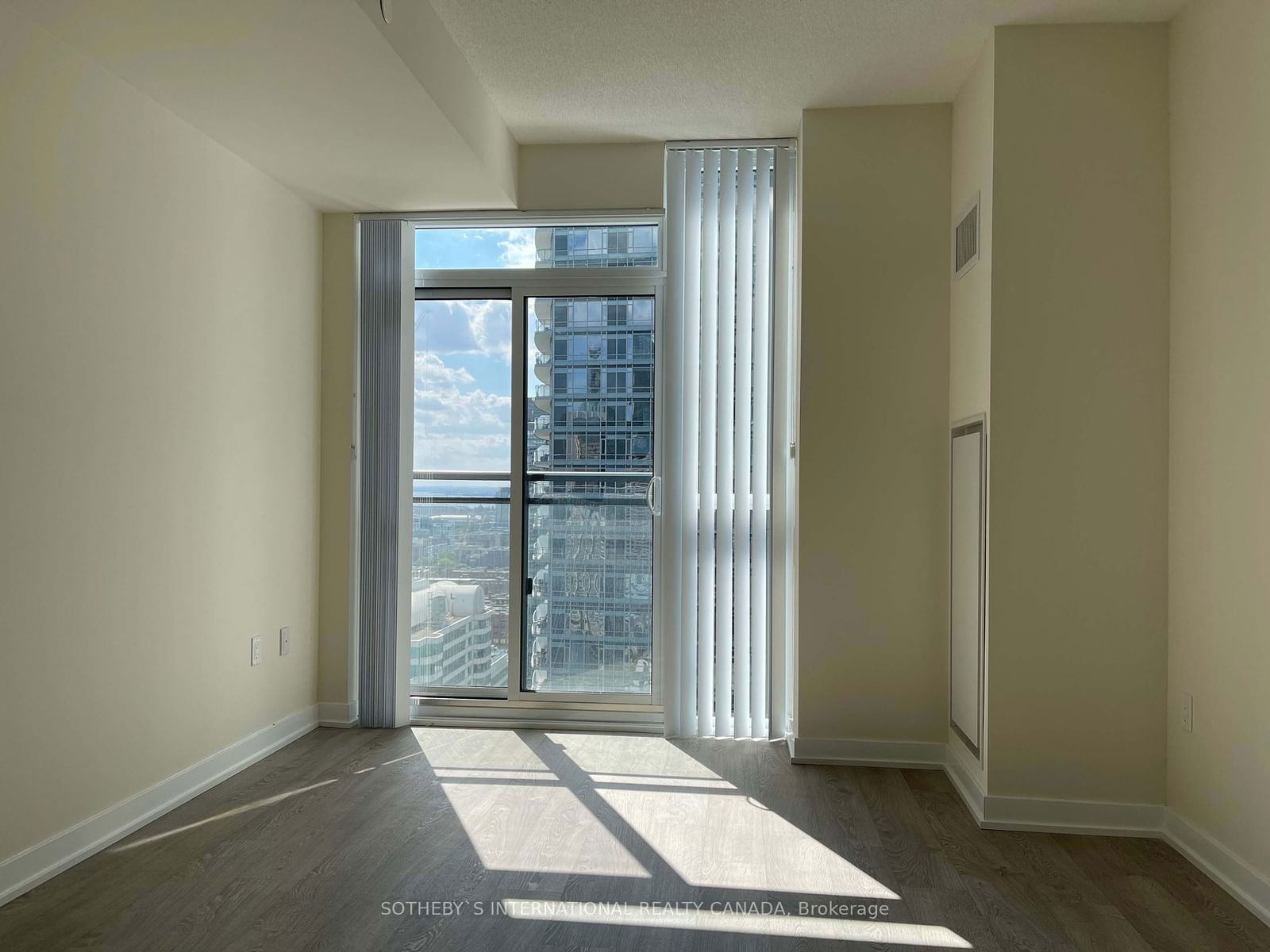 99 John St, unit 2906 for rent