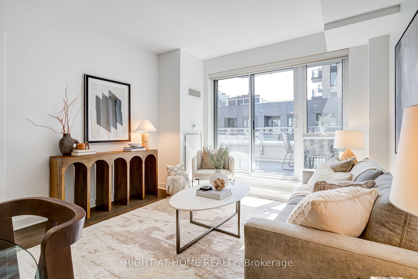 156 Portland St, unit 413 for sale