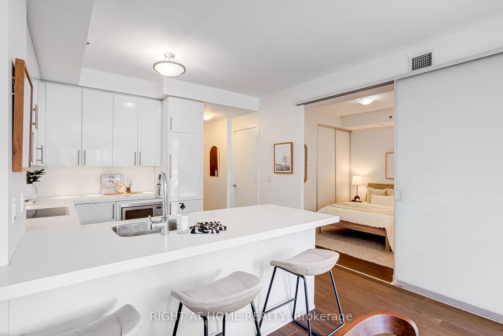 156 Portland St, unit 413 for sale