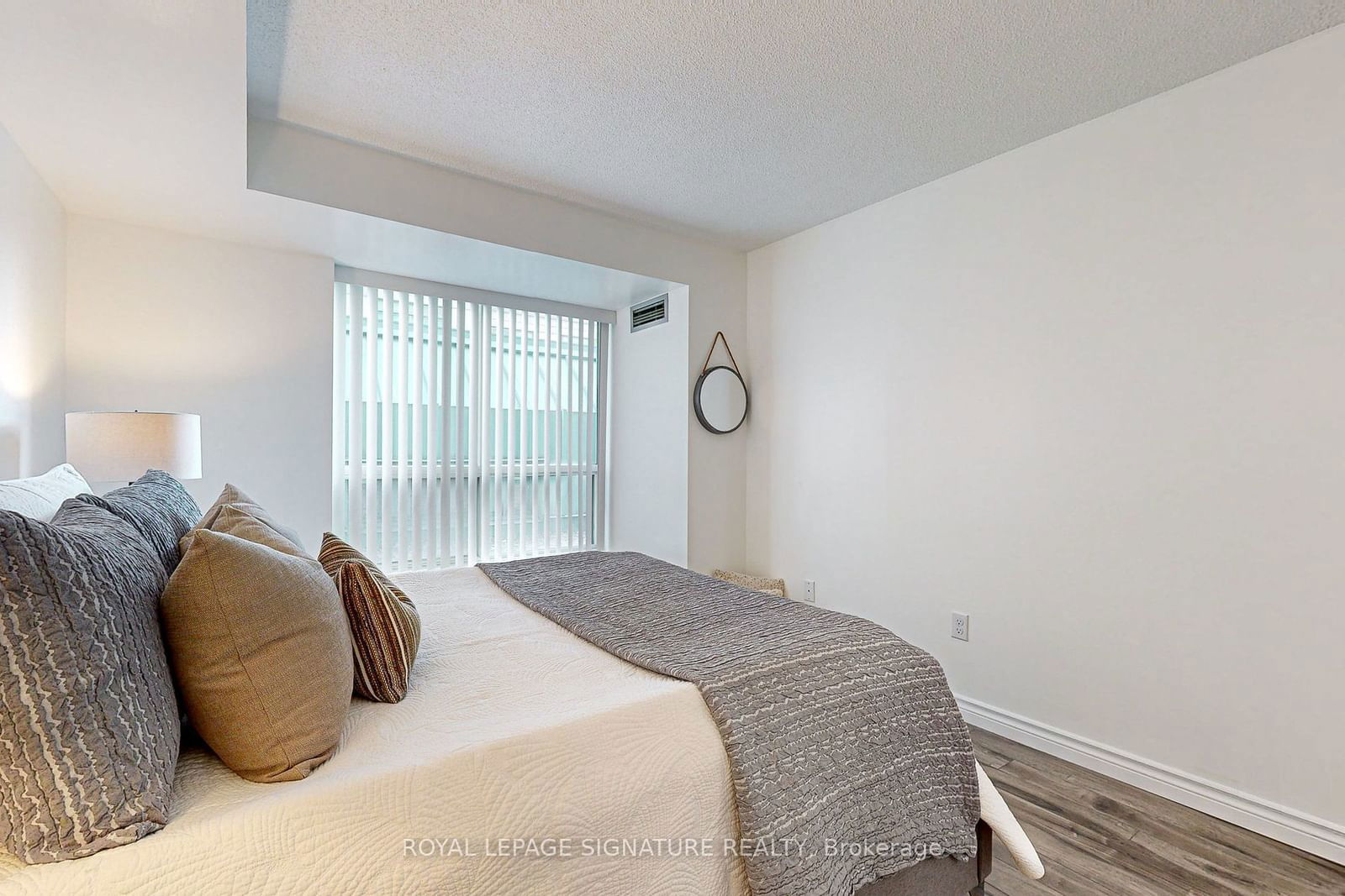 29 Pemberton Ave, unit 207 for sale