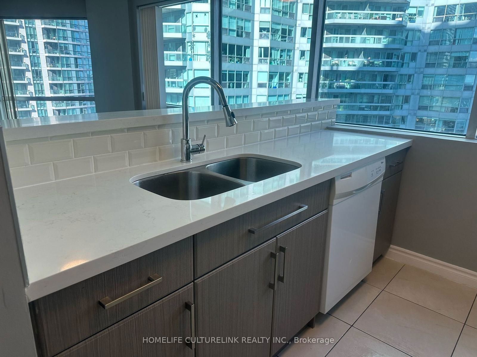 10 Queens Quay W, unit 1512 for rent