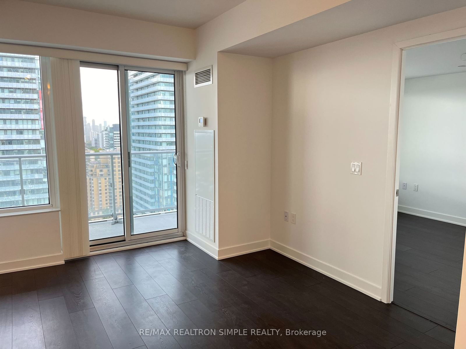 195 Redpath Ave, unit 2509 for rent