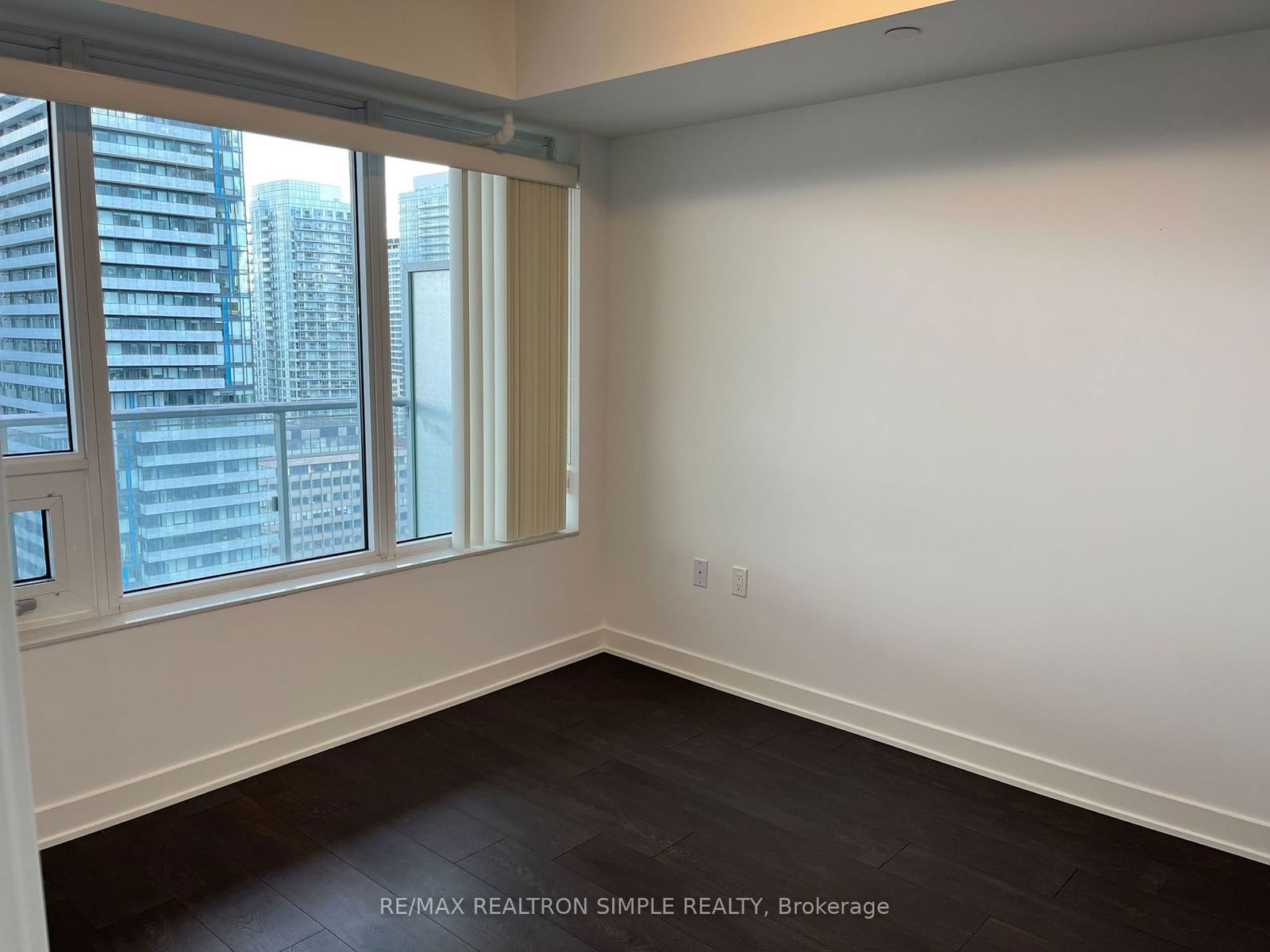 195 Redpath Ave, unit 2509 for rent