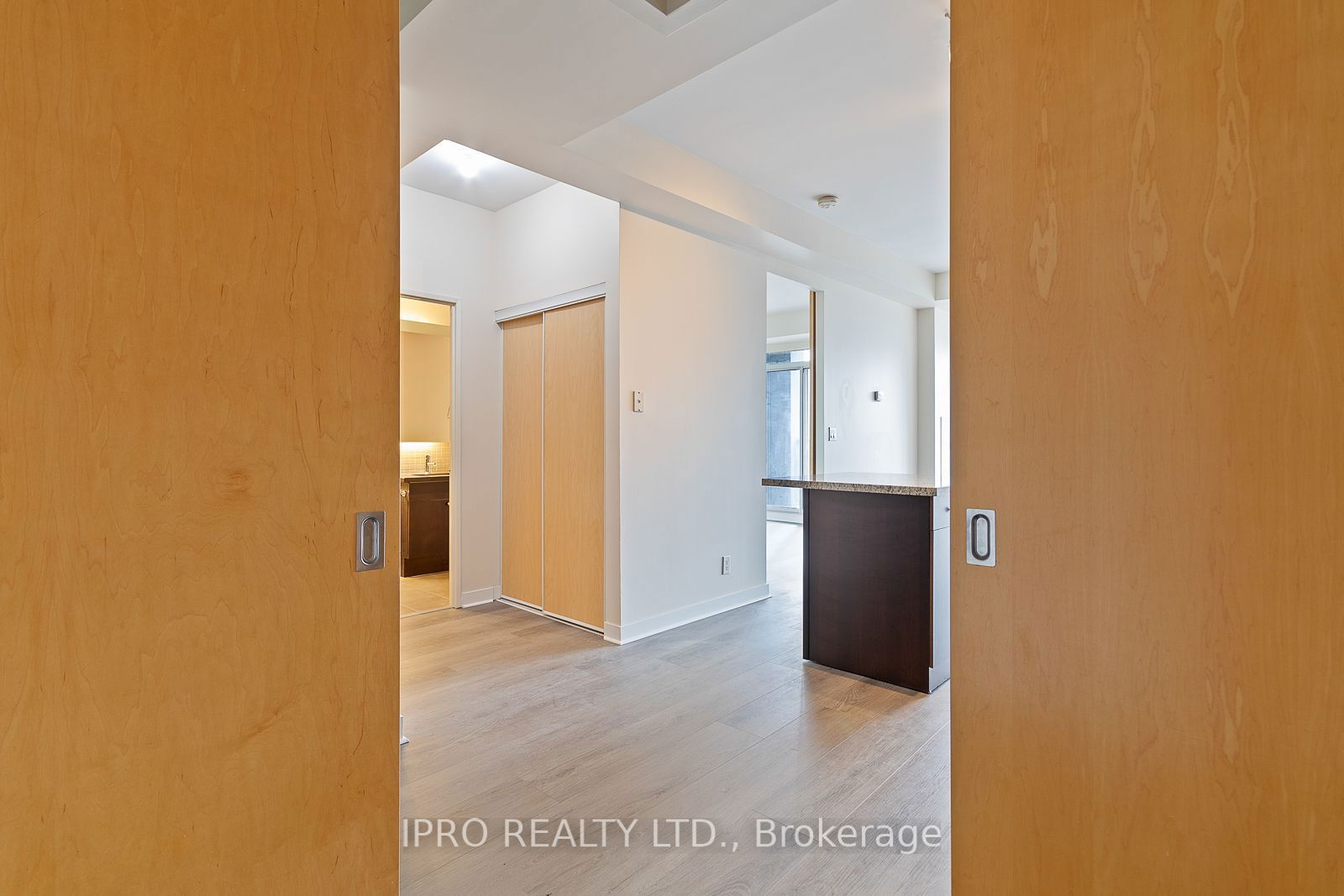 1 Shaw St, unit 1224 for rent