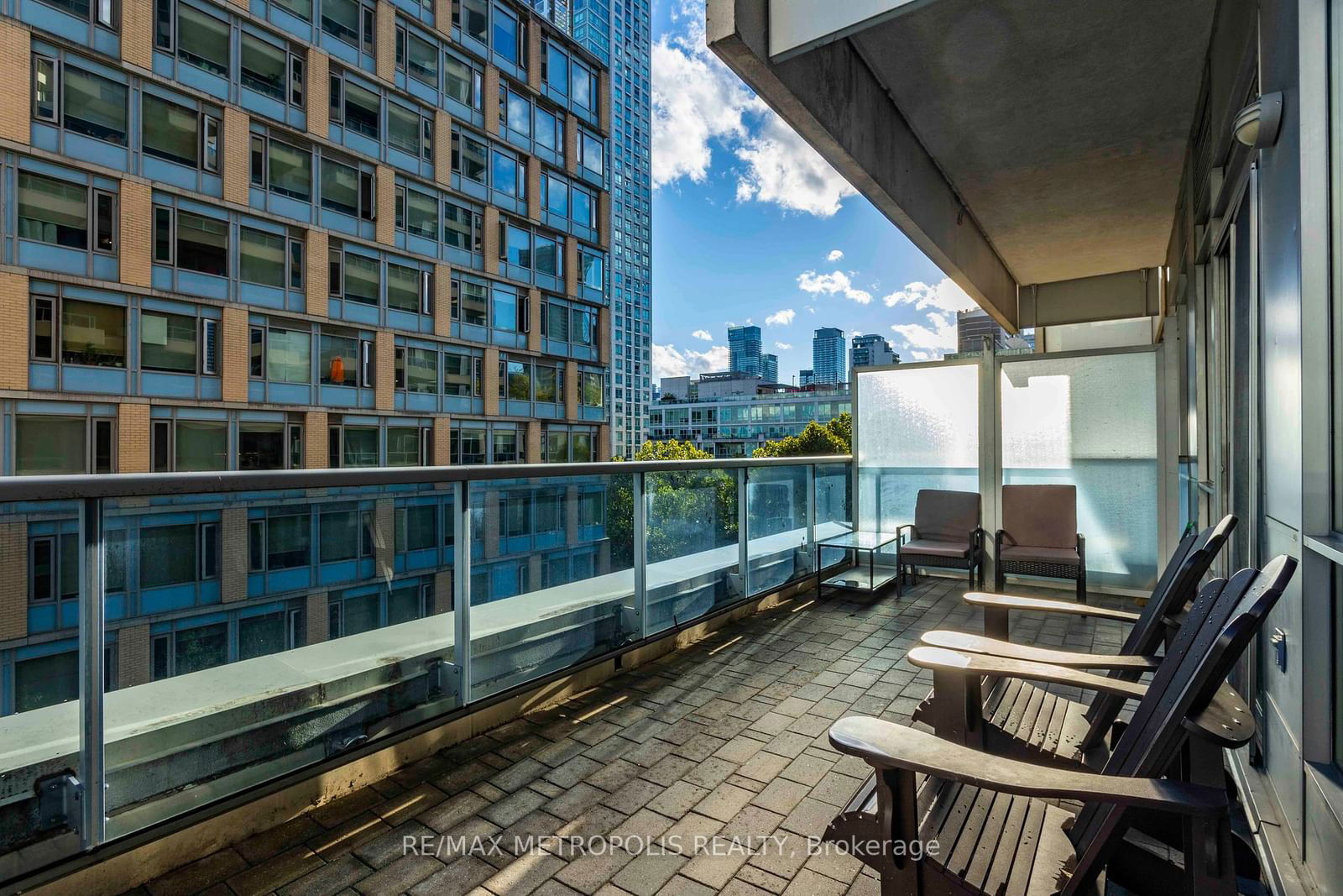 500 Sherbourne St, unit 405 for sale