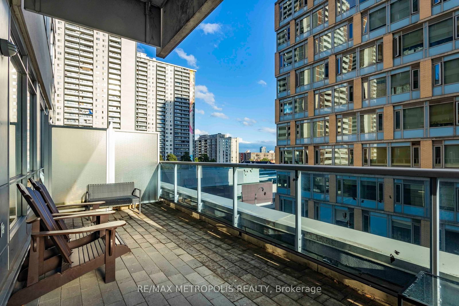 500 Sherbourne St, unit 405 for sale