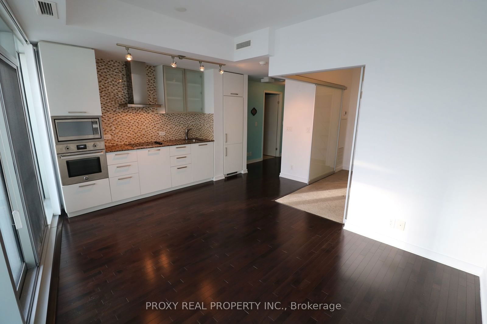 12 York St, unit 2801 for rent