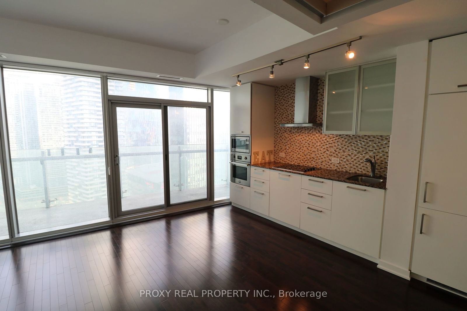 12 York St, unit 2801 for rent