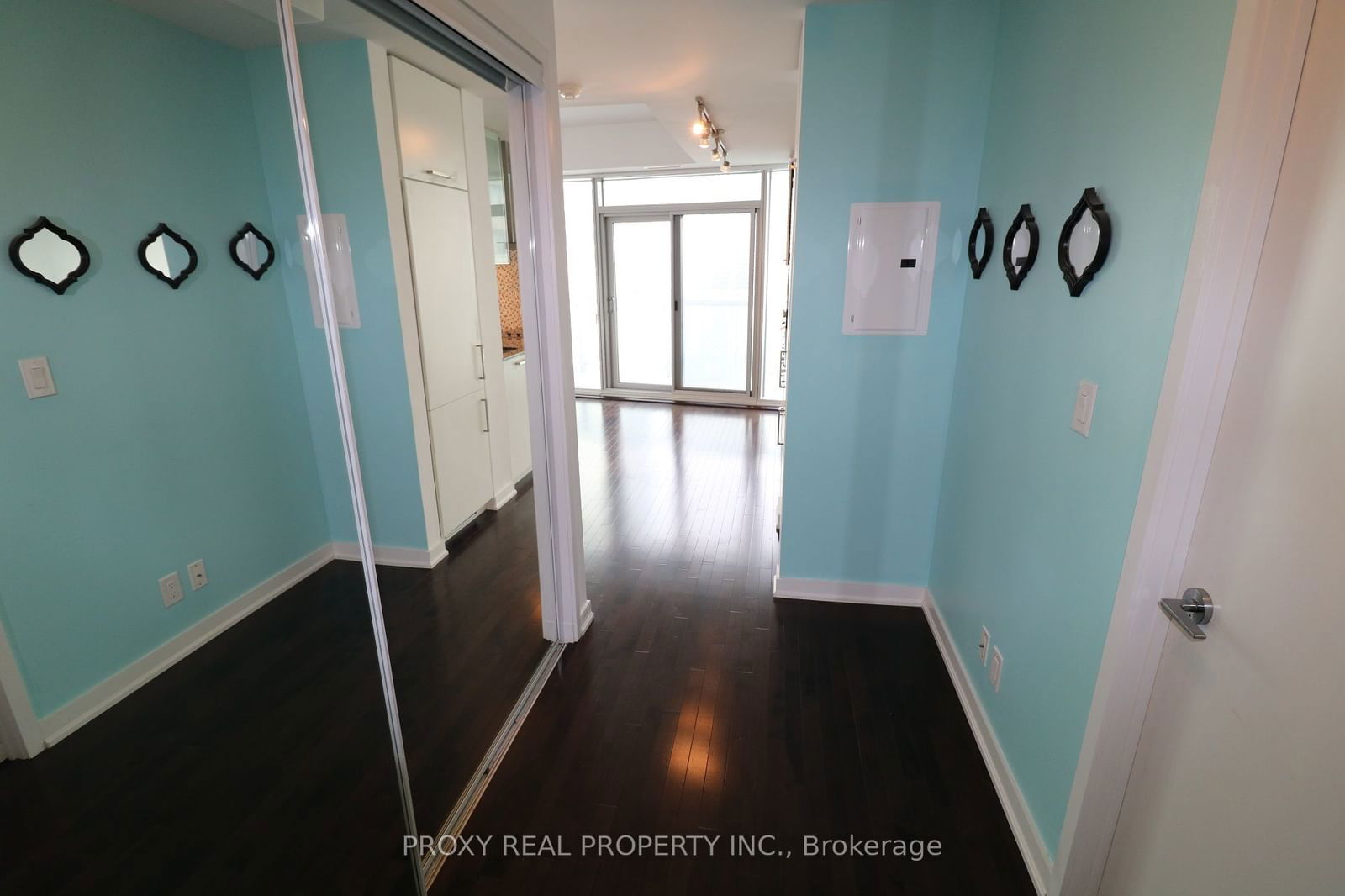 12 York St, unit 2801 for rent