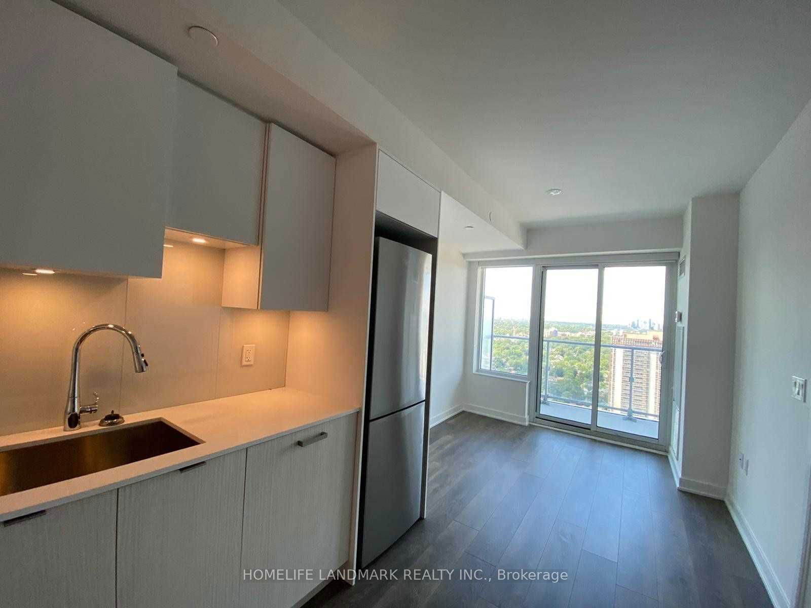 99 Broadway Ave, unit 3212 for rent