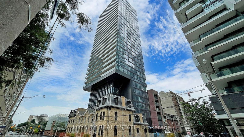 47 mutual St, unit 2208 for rent