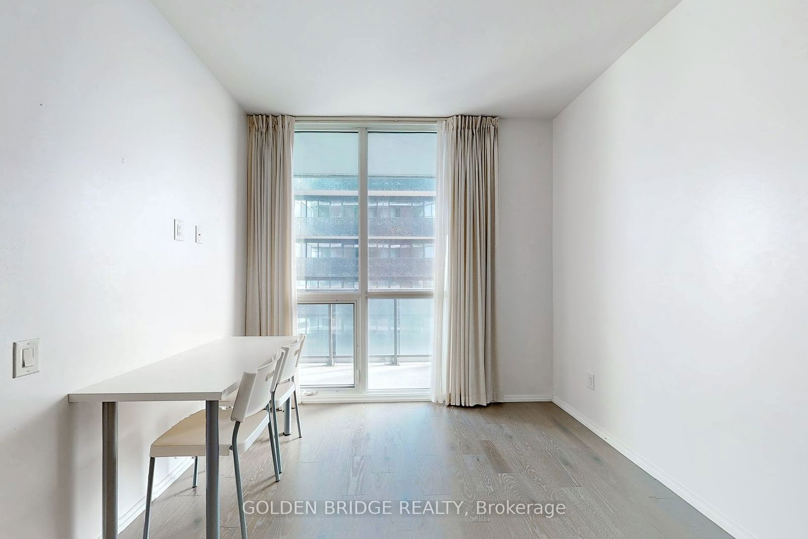 45 Charles St E, unit 4311 for rent