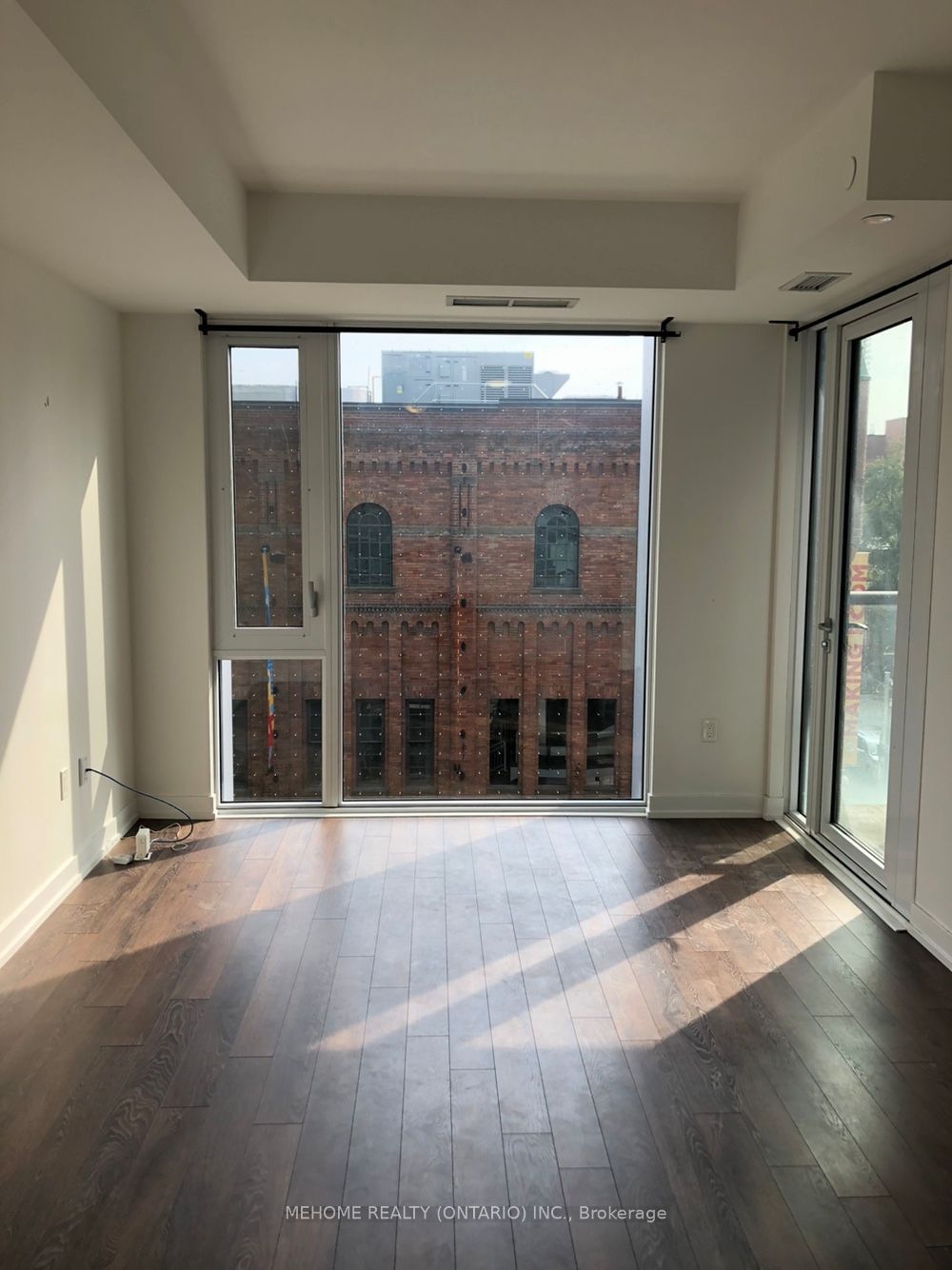 158 Front St E, unit 302 for sale