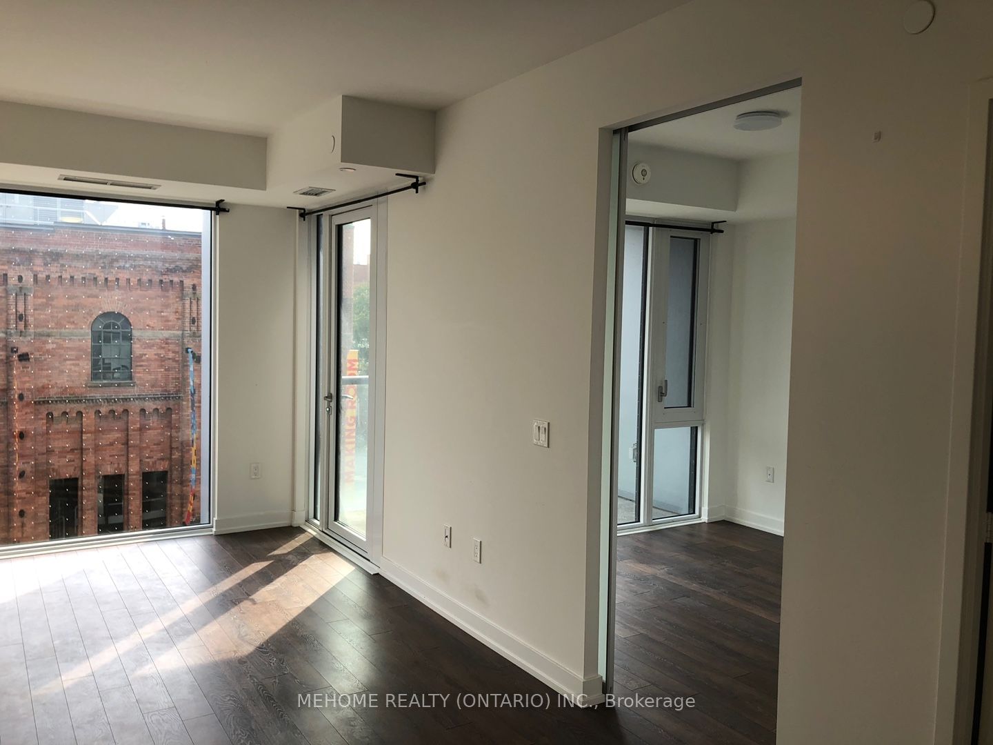 158 Front St E, unit 302 for sale