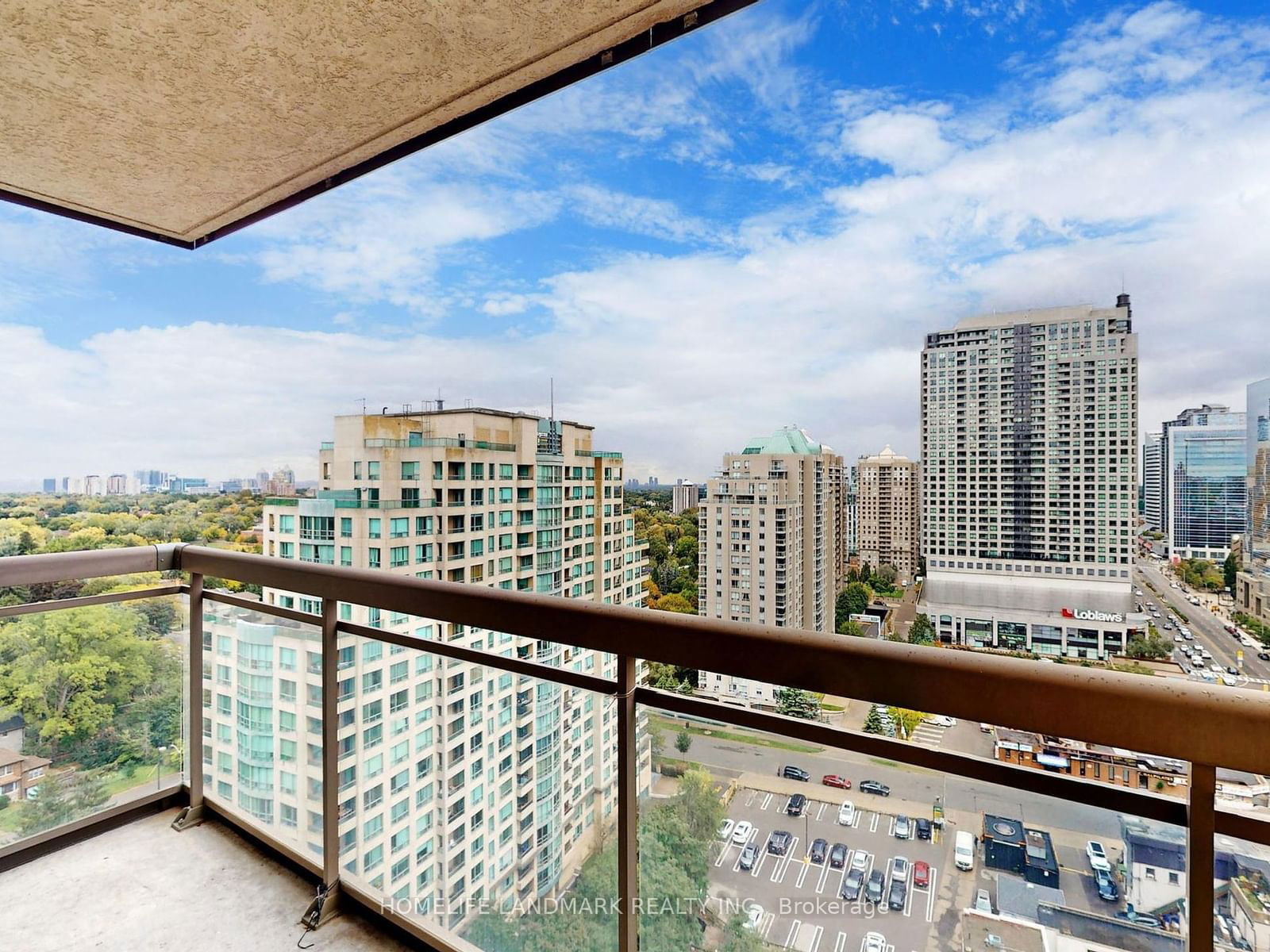 18 Parkview Ave, unit 2208 for sale