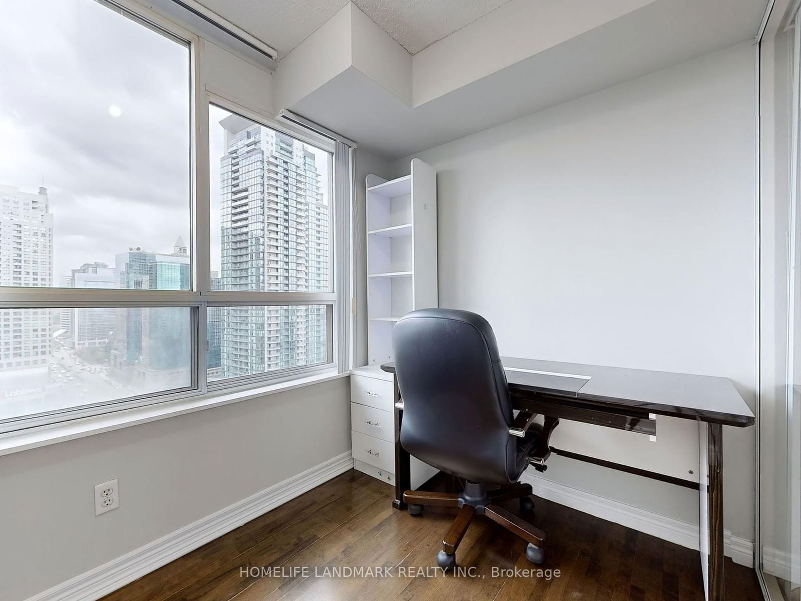 18 Parkview Ave, unit 2208 for sale