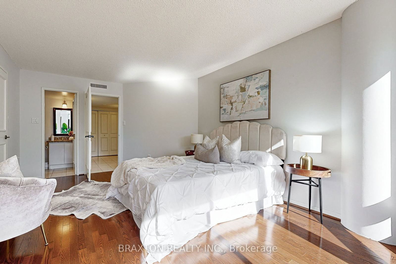 1001 Bay St, unit 2710 for sale