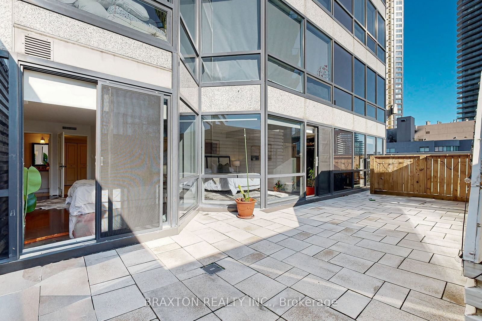 1001 Bay St, unit 2710 for sale