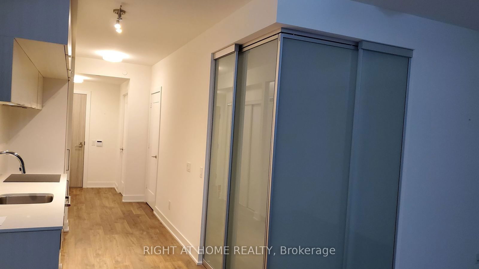 80 Vanauley St, unit 209 for rent