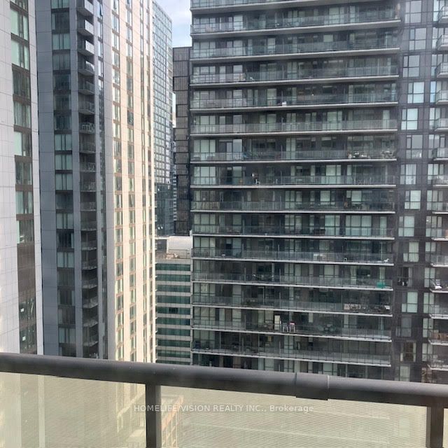 101 Peter St S, unit 2608 for rent