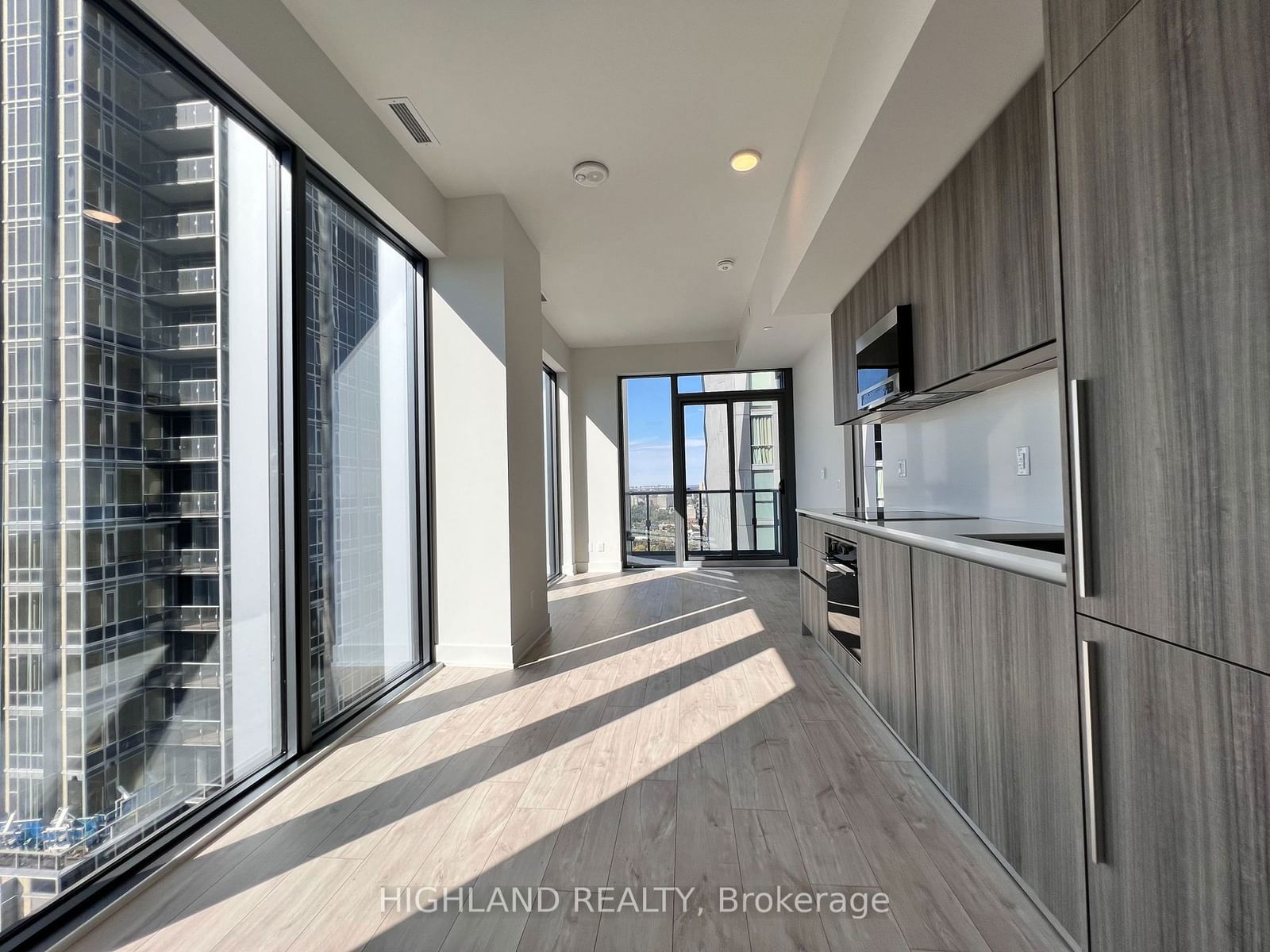 8 Cumberland St, unit 3802 for rent