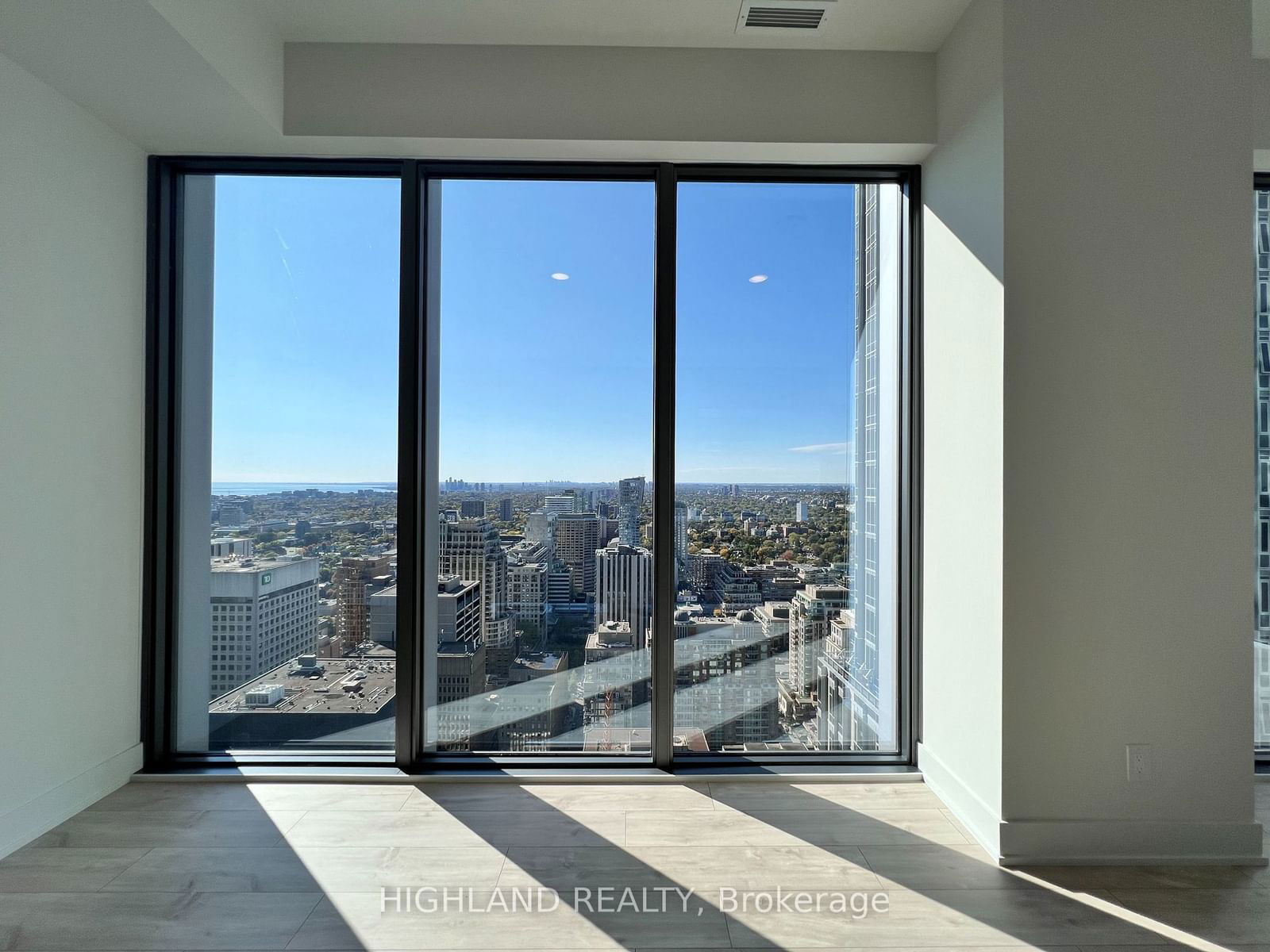 8 Cumberland St, unit 3802 for rent